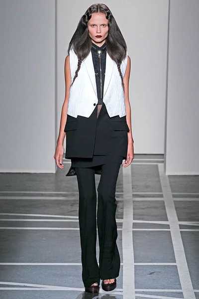 Look 1